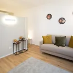 Arena 40 Apartments Romeo